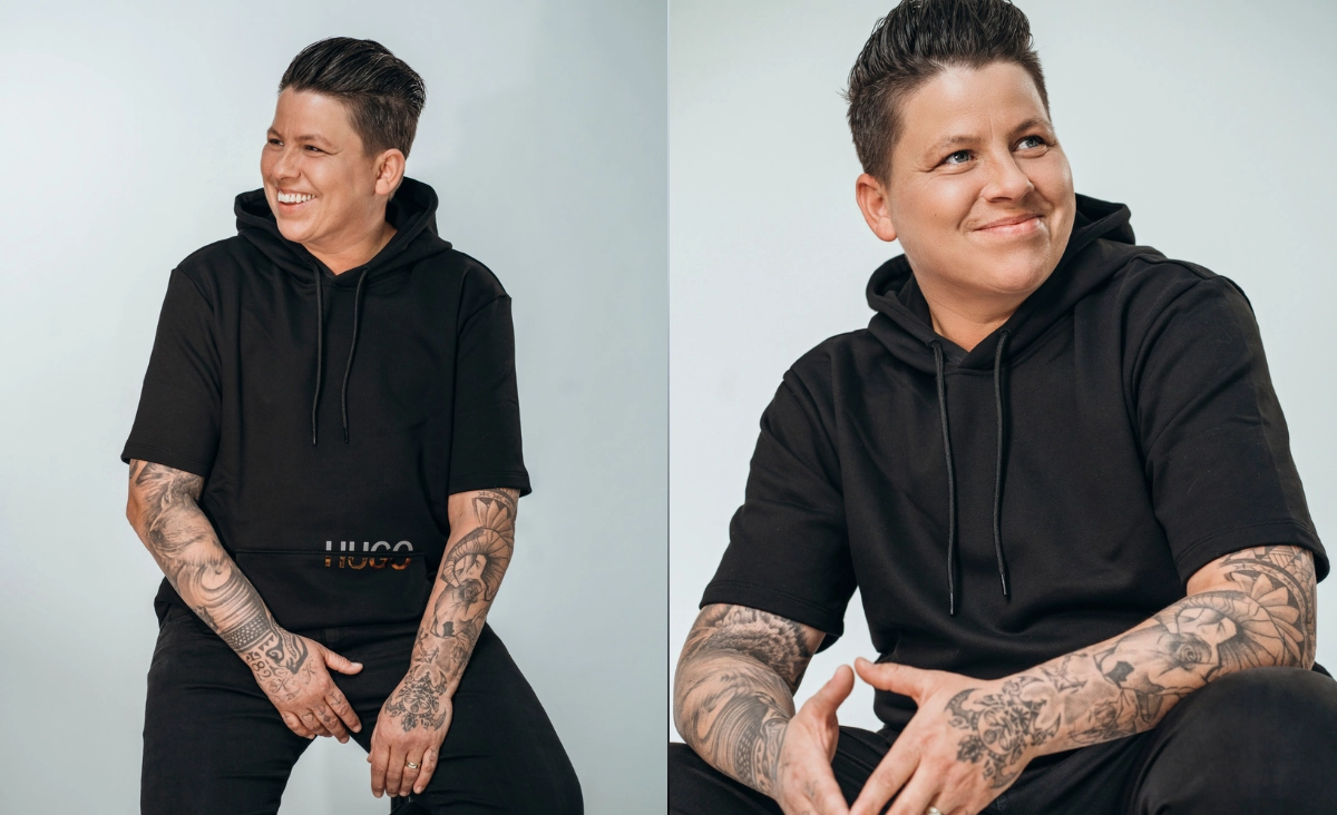 Zwei Fotos von Kerstin Ott mit tätowierten Armen, aufgenommen während der Veranstaltung 'SCHLAGERNACHT'26 mit Kerstin Ott.