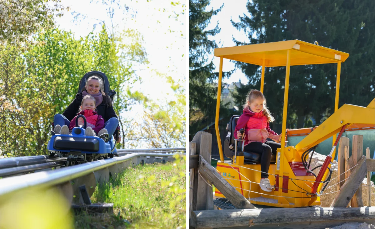Links fährt ein Kind mit einer erwachsenen Begleitperson in einem blauen Schlitten auf einer Sommerrodelbahn durch eine grüne, von Bäumen gesäumte Landschaft. Rechts sitzt ein Kind in einer gelben Mini-Bagger-Attraktion, hält die Steuerhebel und trägt eine pinkfarbene Jacke. Beide Szenen zeigen Freizeitaktivitäten für Kinder in Wurzelrudis Erlebniswelt.